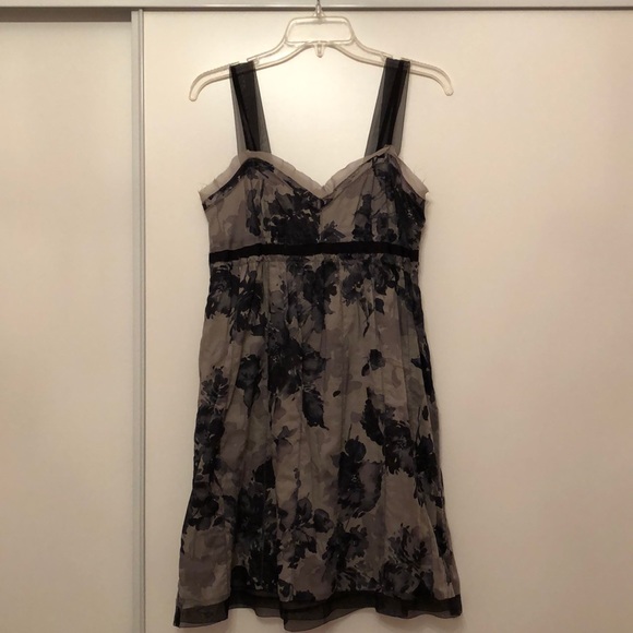 NWT Loft Grey and Black Dress Size 6P - Picture 2 of 5